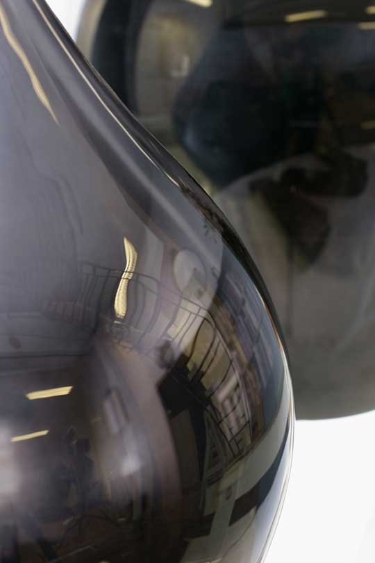 reflection vase designed by frontdesign