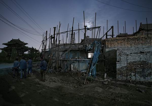 photographs taken in china by michael roulier