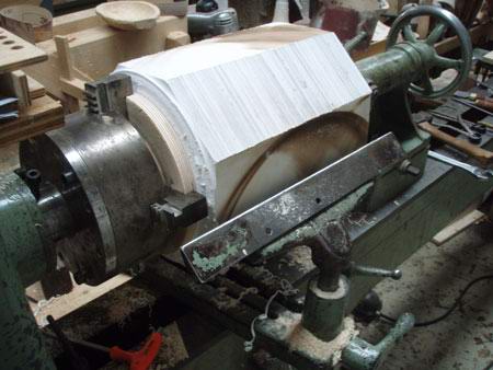 paper vase by Studio Libertiny