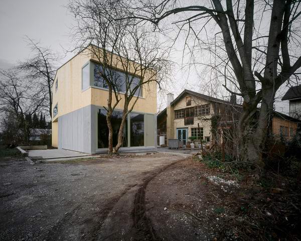 House Muller Gritsch designed by AFGH