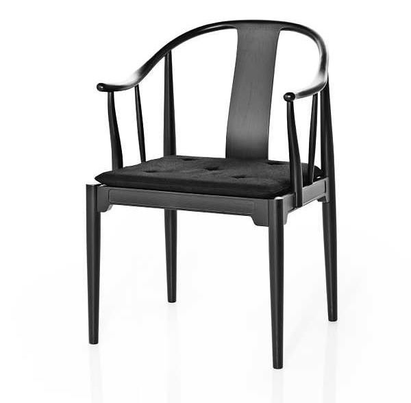 Hans J Wegner The China Chair by Fritz Hansen black version is natural ash wood
