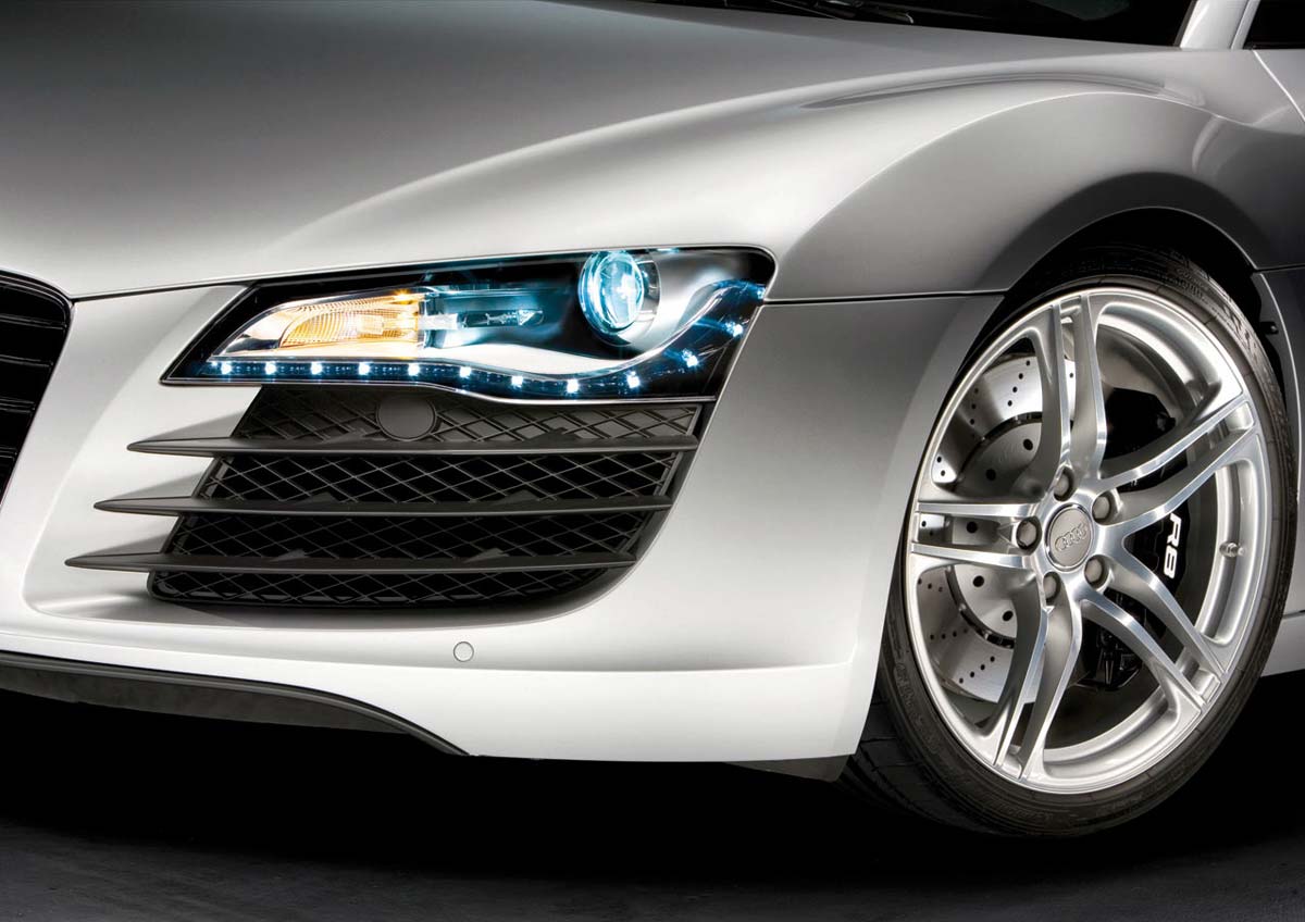 Audi-R8-LED-headlights.jpg